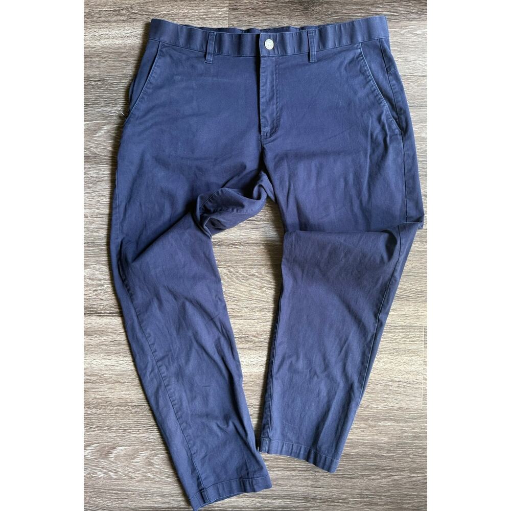 Fabletics The High Side Chino Pants Men’s 34x28 Navy Modern Classic Performance